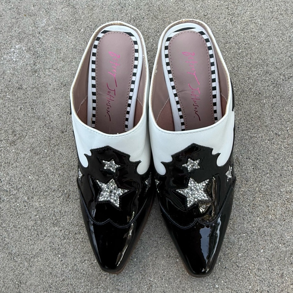 BETSEY JOHNSON Womens Black Western Dennis Almond Slip On Heeled Mules Shoes 7 - Picture 2 of 9